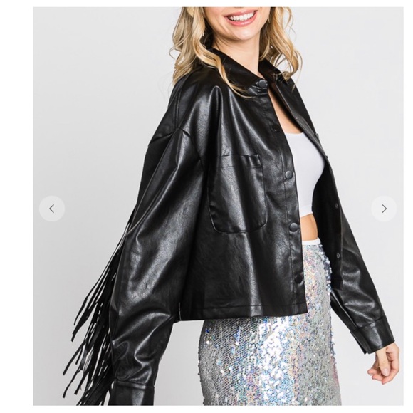 18 Fabulous Boho Faux Leather Fringed Jacket - Picture 4 of 5